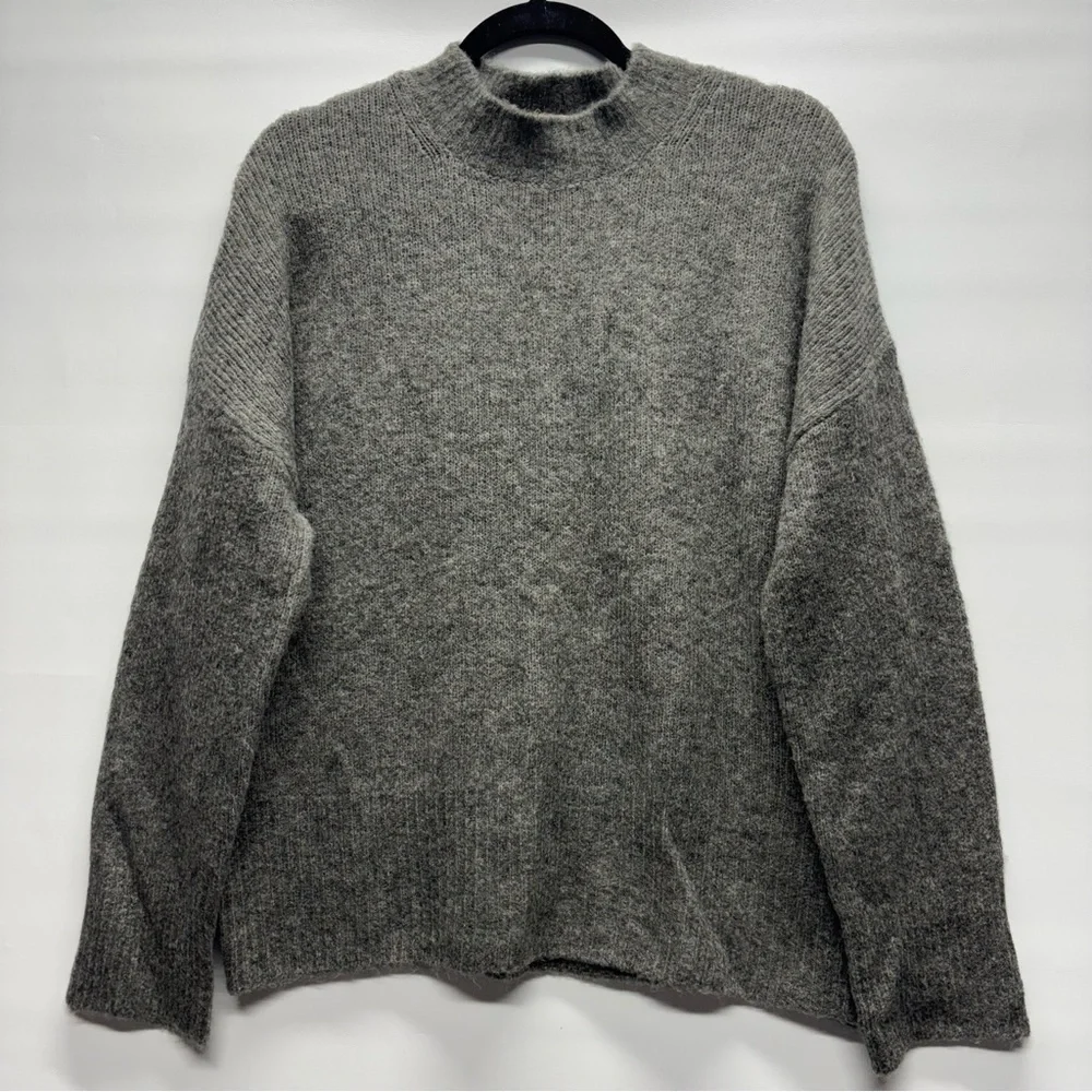 ✨Philosophy Crewneck Sweater Grey Size M